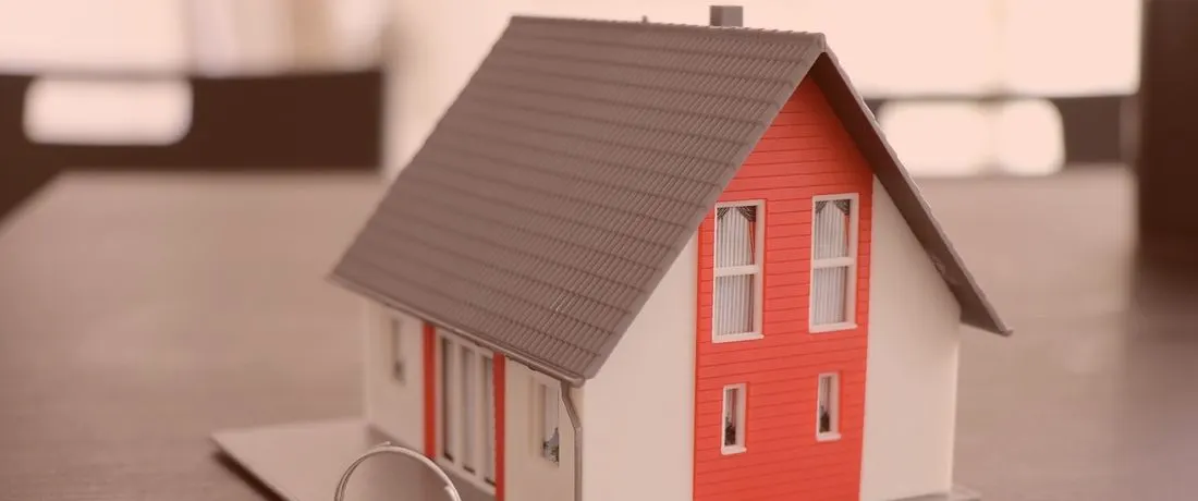 Handing over apartment keys